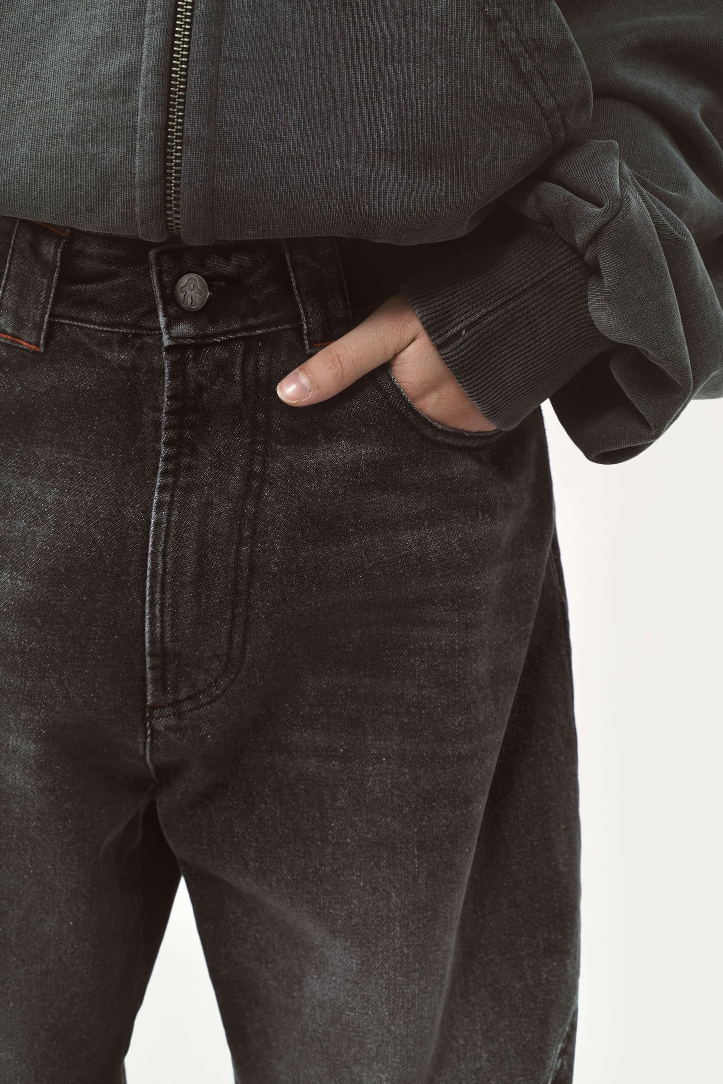 AVAVAV Smock Detailed Jeans Stonewash Black