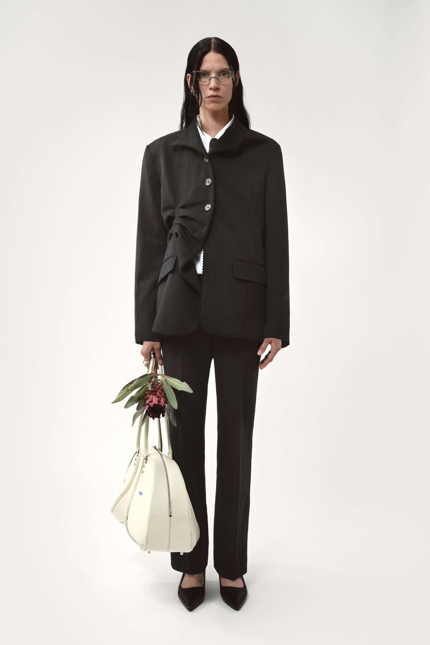 AVAVAV Pleated Pinstripe Blazer Black