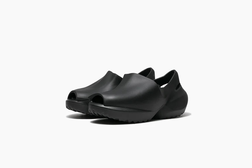 Grounds Clay Black Slippers