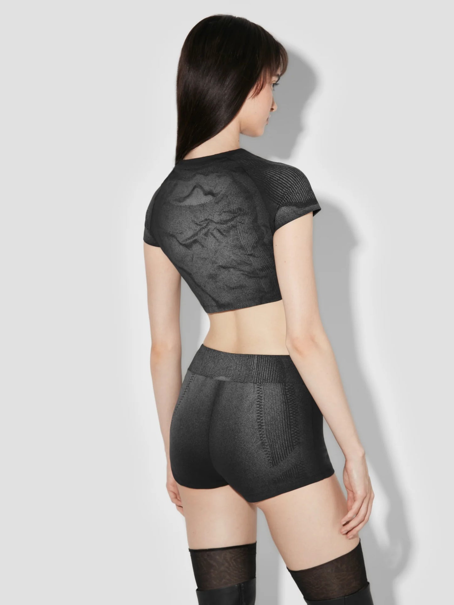 MISSBHV Activewear Printed Jersey Cropped Tee Black