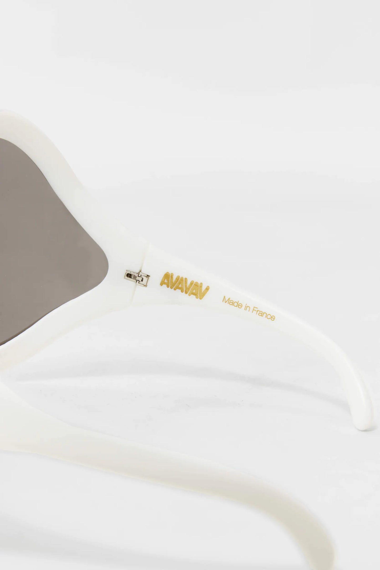 AVAVAV Panda White Sunnies