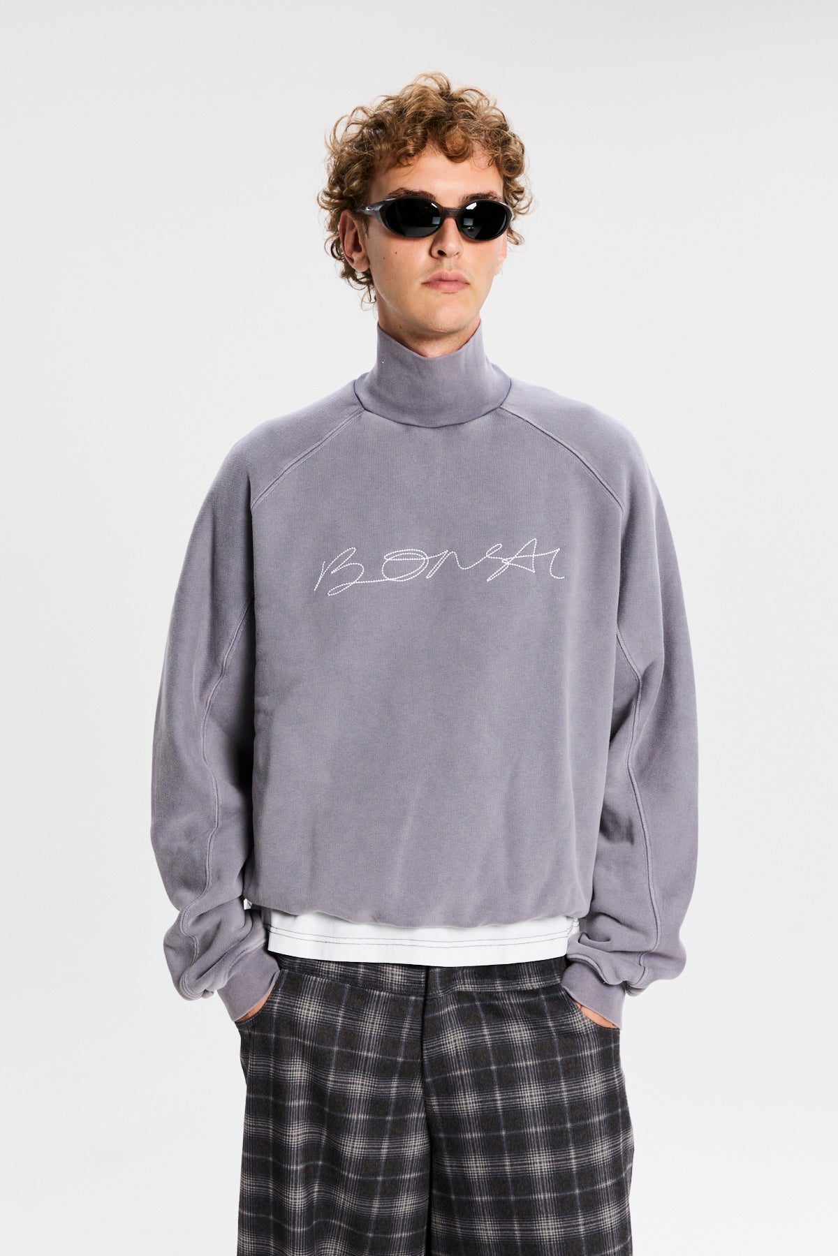 Bonsai Seasonal Embroidery Highneck Sweatshirt Vintage Grey