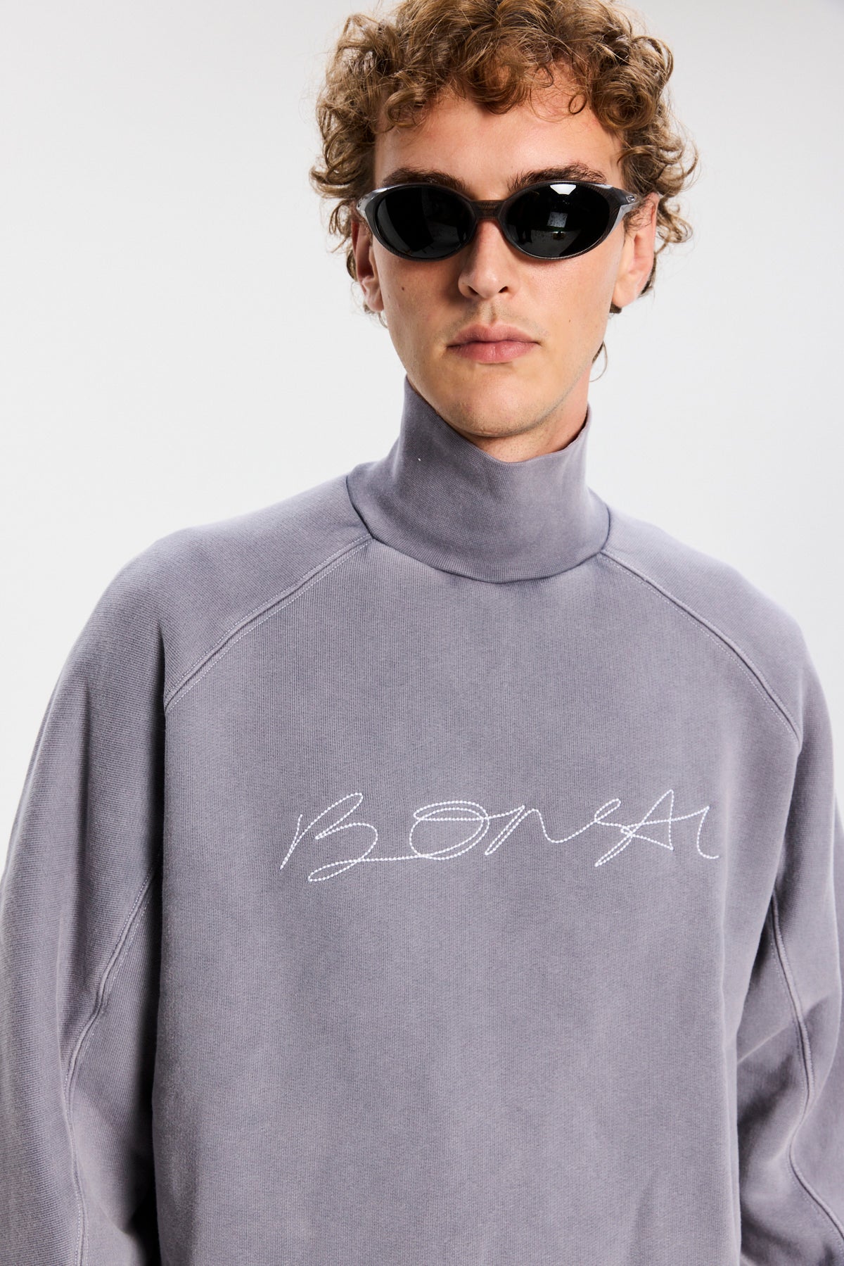 Bonsai Seasonal Embroidery Highneck Sweatshirt Vintage Grey